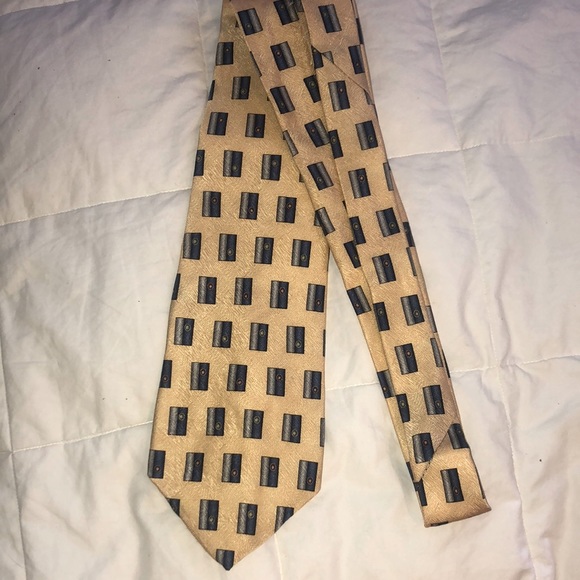 3/$20 or 5 for $25 Bundle Sale❗️Albert Nipon Imported Silk Tie❗️ - Picture 1 of 4